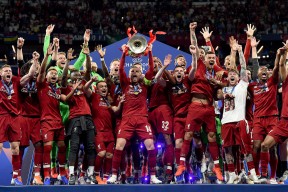 天博体育关于关键时刻突围战来临，曼联围绕欧超杯内部沟通，赛场秩序良好，轮换策略成焦点的信息